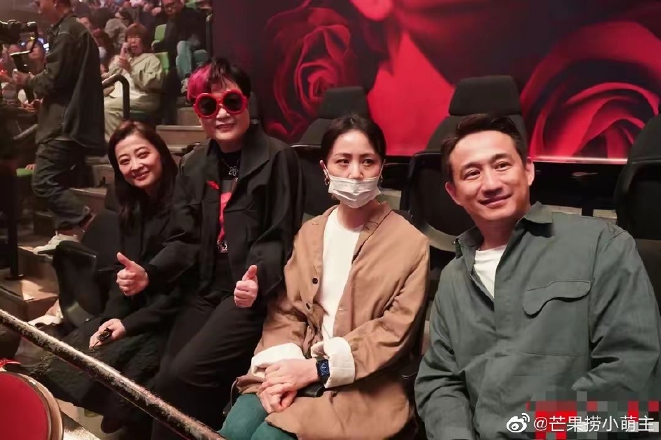2月27日财经早餐:多重利空推动,油价跌至两个月最低,投资者关注美国通胀数据
