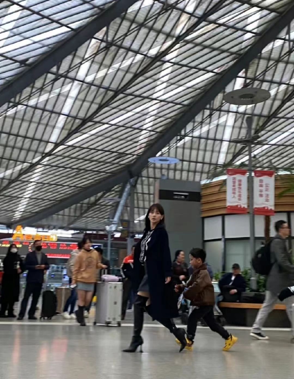 特朗普签署伊朗协议 焦点转向霍尔木兹海峡和60天的会谈