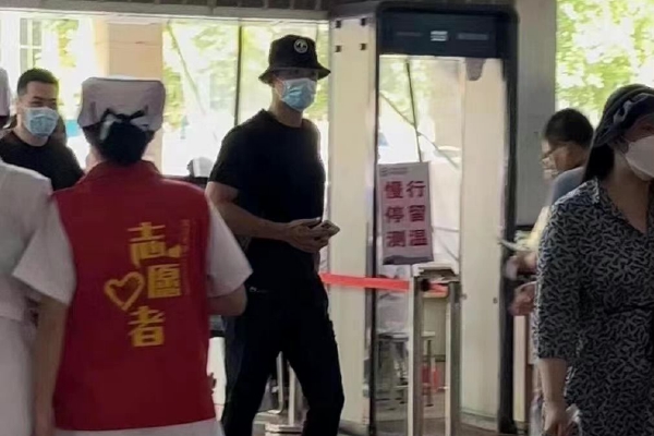 高盛警示ai涨势过热但尚未达泡沫极值