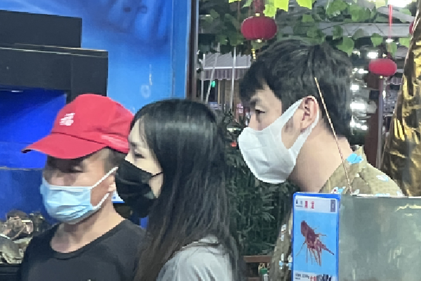 brookwood庆祝yesway成功登陆纳斯达克