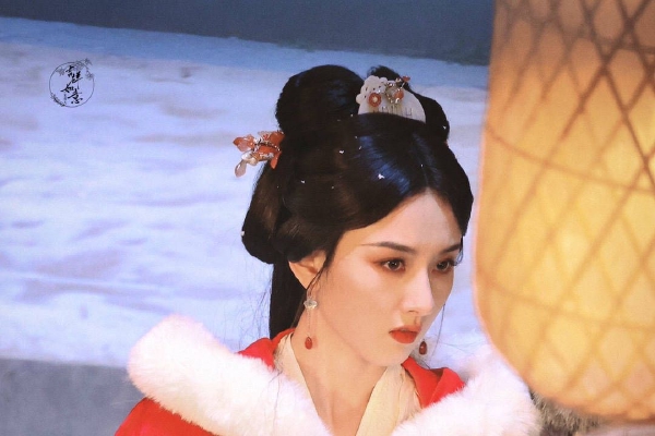 特朗普称美伊协议定于周日签署 届时霍尔木兹海峡将立即重开