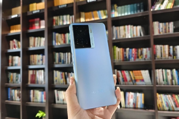 8x8劳动力管理客户增长近三倍,呼叫中心加速告别传统工具