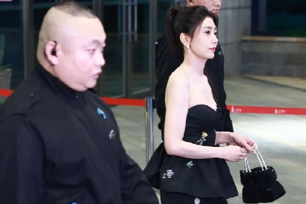 说好的红线全都推翻 特朗普为美伊和平协议大力辩护