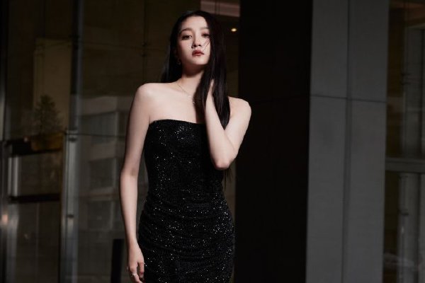 比特币惨烈大跌引发相关股票交易热潮,一笔大额看涨押注格外瞩目