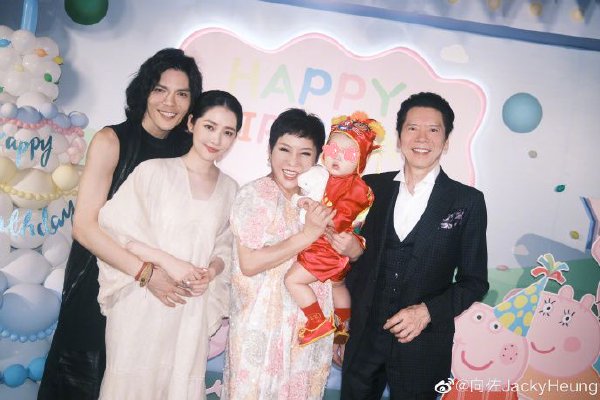 美联储按兵不动但鹰声嘹亮 新主席沃什淡化前瞻指引重要性