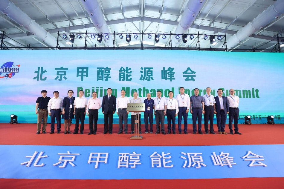 软银集团股价重挫逾8%,60亿美元ai融资计划遇阻